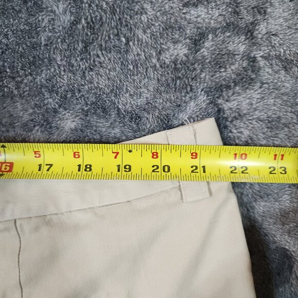 Tommy Bahama Shorts Mens 44 Beige Silk Chino Pants Golf Outdoor Beach Summer EUC - Picture 5 of 6